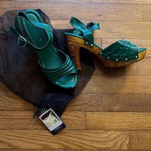 TikiCarving Pinup Heels. Lucky Lou’s